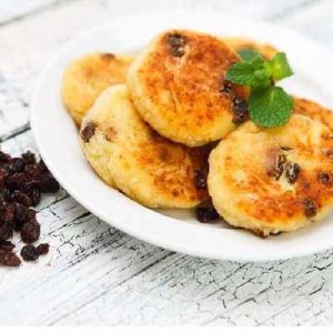 Сирники з родзинками
